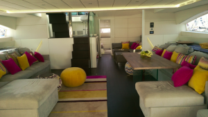 Luxueux intérieur d'un Yacht Sunreef