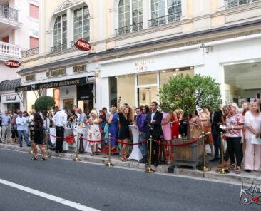 Une belle ambiance lors du cocktail d'inauguration