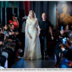 Horely Hug, en robe de mariée, et Patrick Pham
Crédit Photo: Joey Niclès