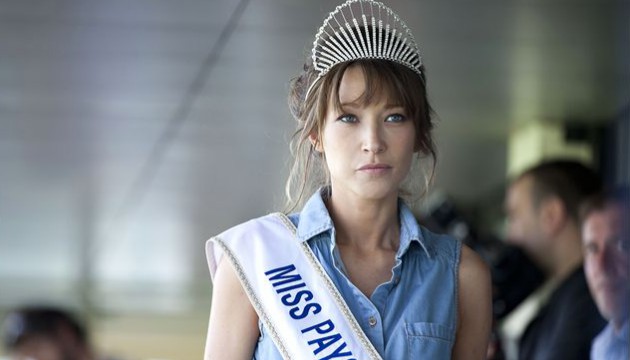 "Tiens-toi droite" avec Laura Smet, Noémie Lvovsky et Marina Foïs. (Wild Bunch Distribution)