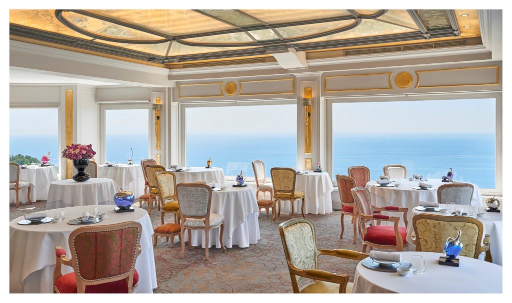 Restaurant "La chèvre d'or" 2 étoiles au Michelin @Nicolasdubreuil