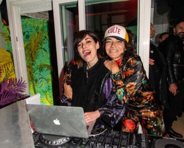 Jennifer Ayache et Sandra Sisley